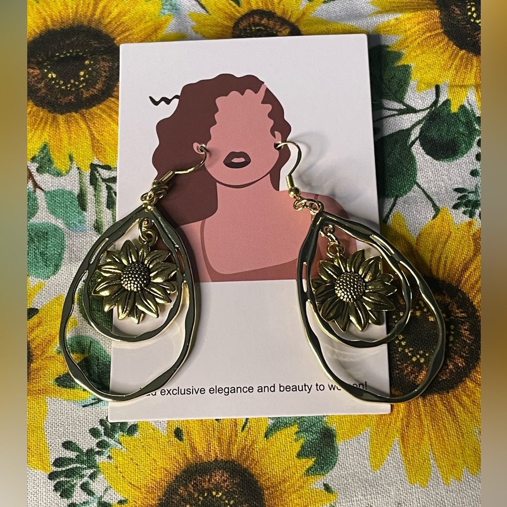 Sun Love Dangle Earrings